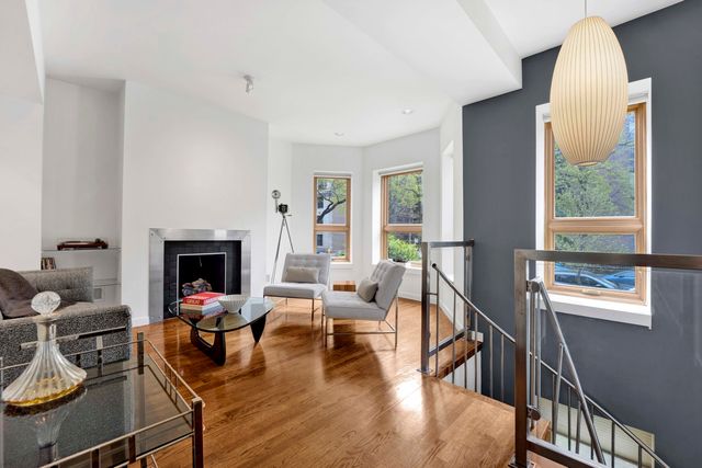634 W GRACE Street 1E, Chicago, IL 60613