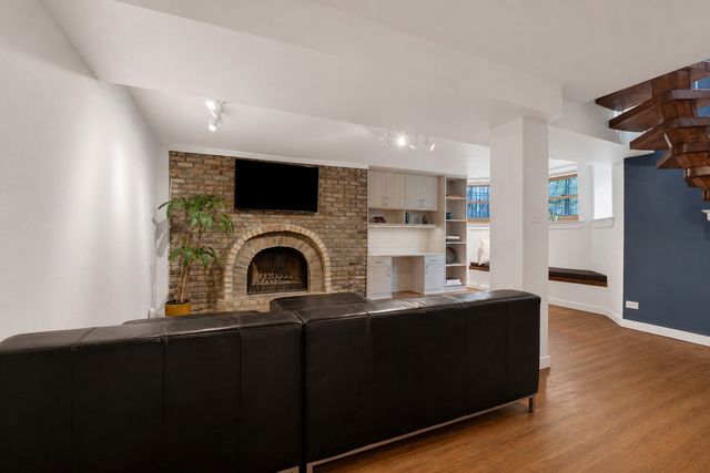 634 W GRACE Street 1E, Chicago, IL 60613
