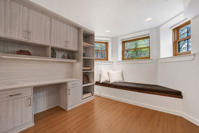 634 W GRACE Street 1E, Chicago, IL 60613