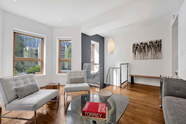 634 W GRACE Street 1E, Chicago, IL 60613