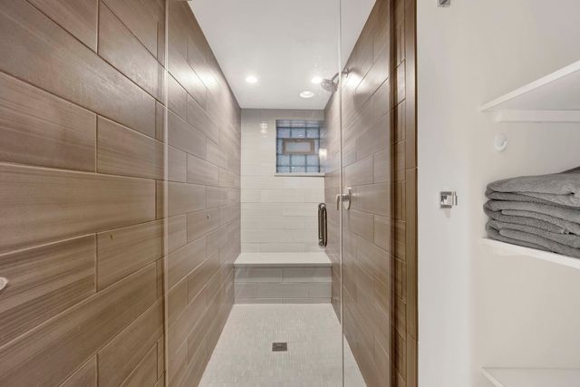 634 W GRACE Street 1E, Chicago, IL 60613