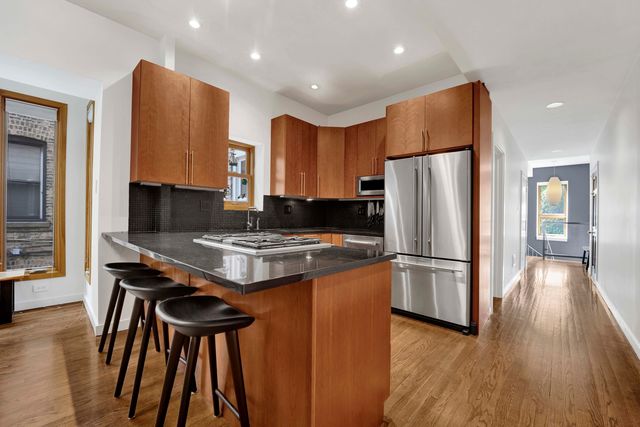 634 W GRACE Street 1E, Chicago, IL 60613