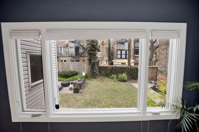 634 W GRACE Street 1E, Chicago, IL 60613