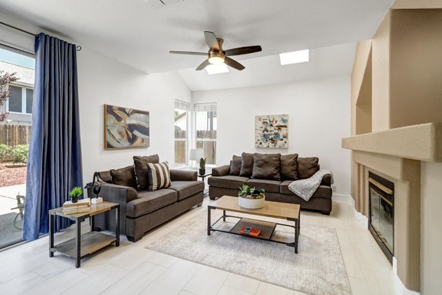 8218 Fountainarbor Way, Antelope, CA 95843