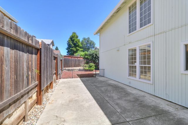 8218 Fountainarbor Way, Antelope, CA 95843