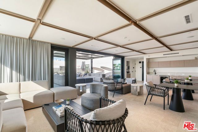 3667 Keystone Avenue 431, Los Angeles, CA 90034