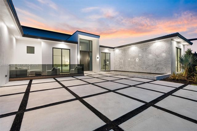 1520 SW 149th Terrace, Davie, FL 33326