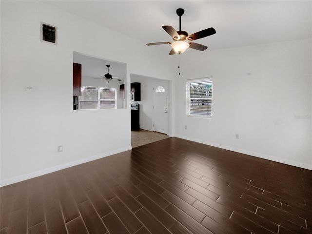 930 SCHOOL STREET, Clermont, FL 34711