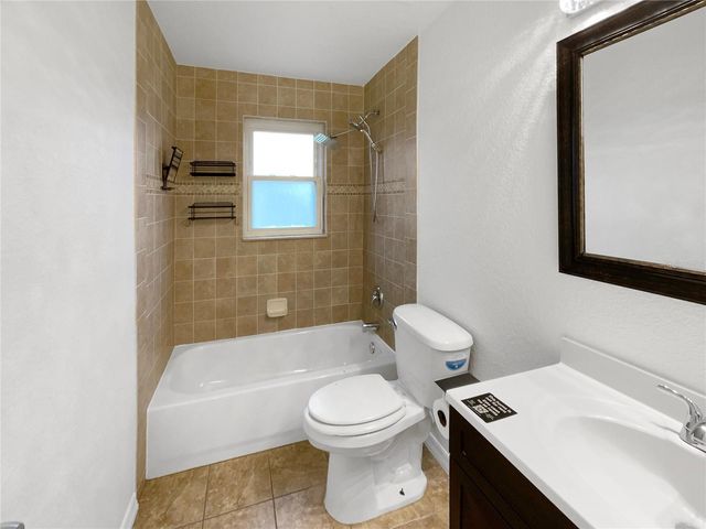 930 SCHOOL STREET, Clermont, FL 34711