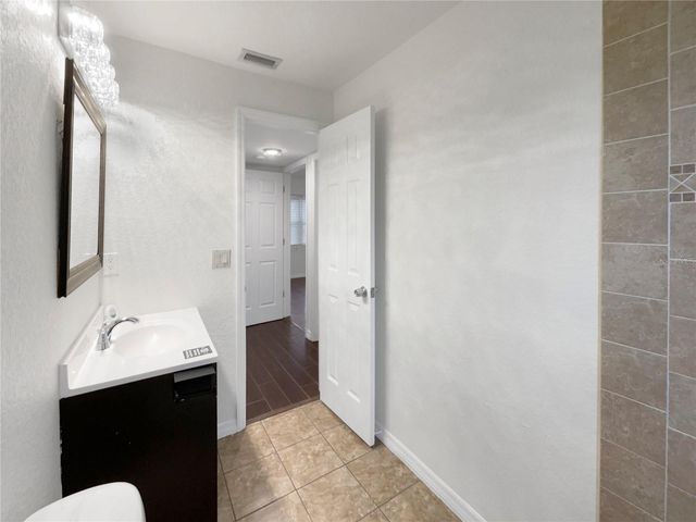 930 SCHOOL STREET, Clermont, FL 34711