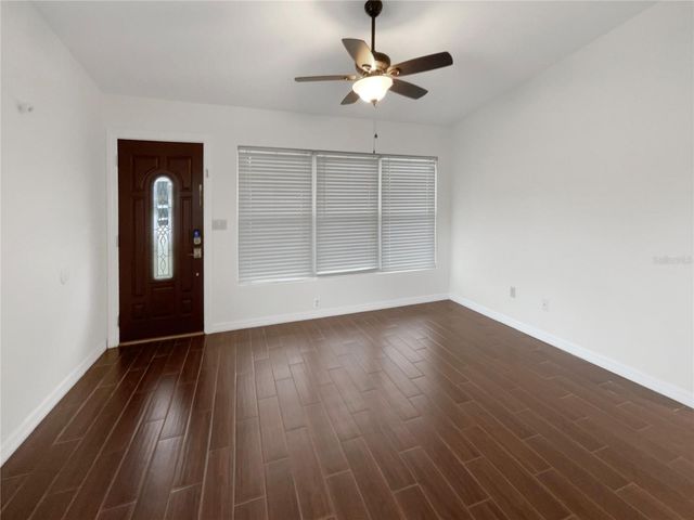 930 SCHOOL STREET, Clermont, FL 34711