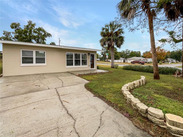 930 SCHOOL STREET, Clermont, FL 34711