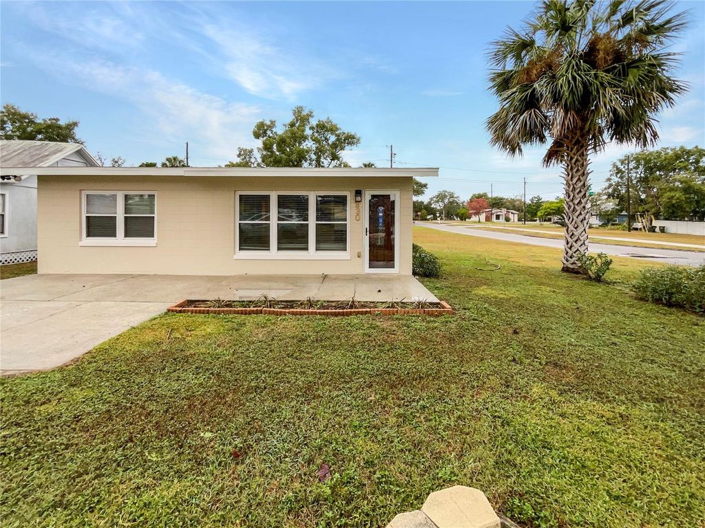 930 SCHOOL STREET, Clermont, FL 34711