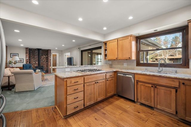 2711 S Pittsburg St, Spokane, WA 99203