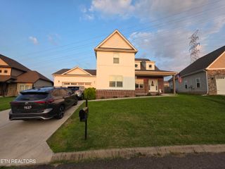 6312 Knightsboro Rd, Knoxville, TN 37912
