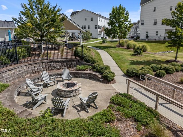 520 Roycroft Drive, Wake Forest, NC 27587