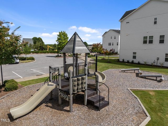 520 Roycroft Drive, Wake Forest, NC 27587