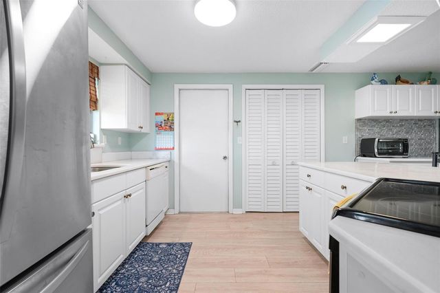 981 N GONDOLA DRIVE, Venice, FL 34293