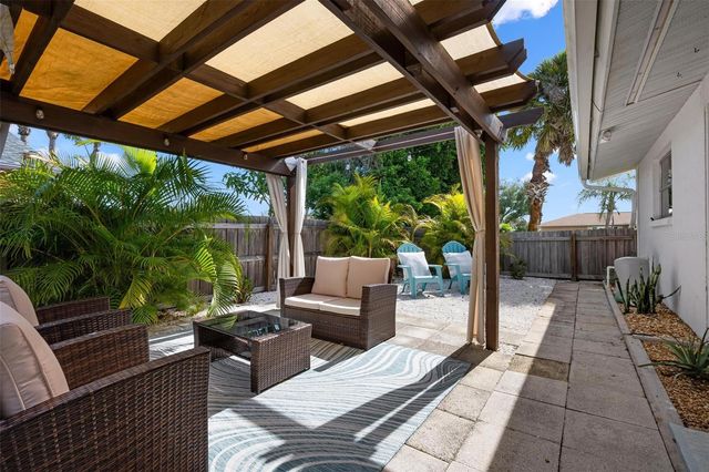 981 N GONDOLA DRIVE, Venice, FL 34293