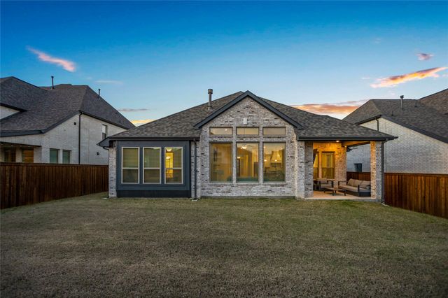 2217 Moore Valley Drive, Mckinney, TX 75071