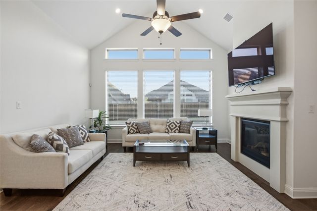 2217 Moore Valley Drive, Mckinney, TX 75071