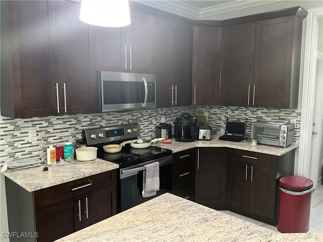 4143 2nd AVE NE, Naples, FL 34120