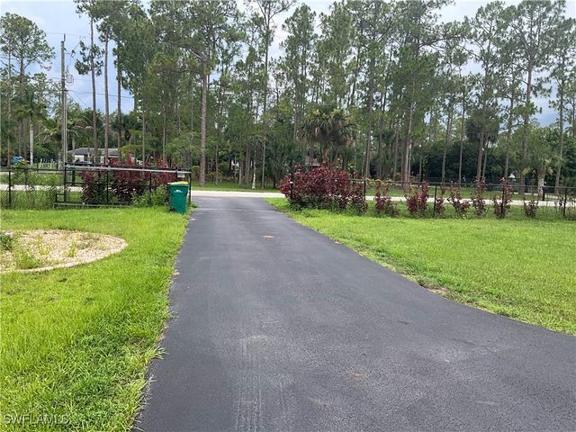 4143 2nd AVE NE, Naples, FL 34120