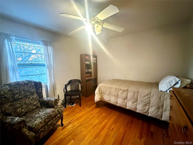 180-44 Grand Central Parkway, Jamaica, NY 11432