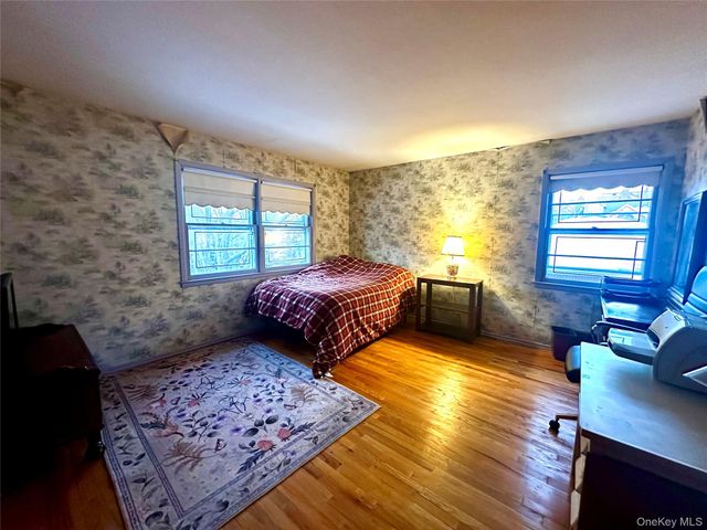 180-44 Grand Central Parkway, Jamaica, NY 11432