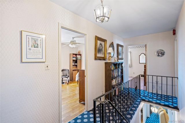 180-44 Grand Central Parkway, Jamaica, NY 11432