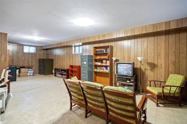 180-44 Grand Central Parkway, Jamaica, NY 11432