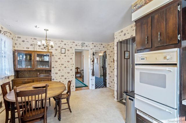 180-44 Grand Central Parkway, Jamaica, NY 11432