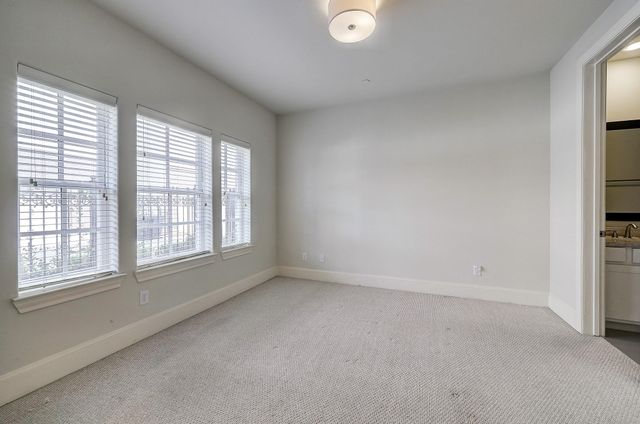 1110 Thompson Street, Houston, TX 77007