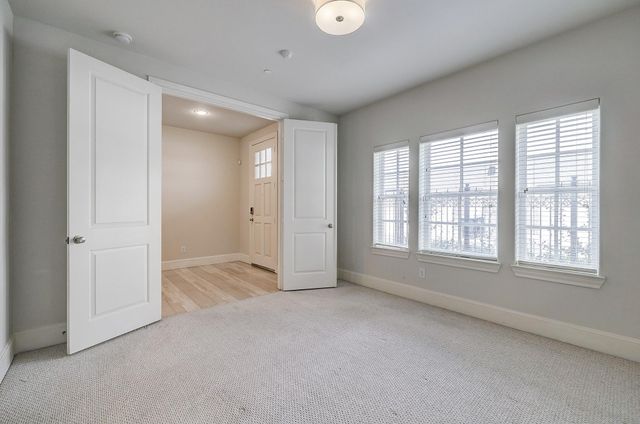 1110 Thompson Street, Houston, TX 77007