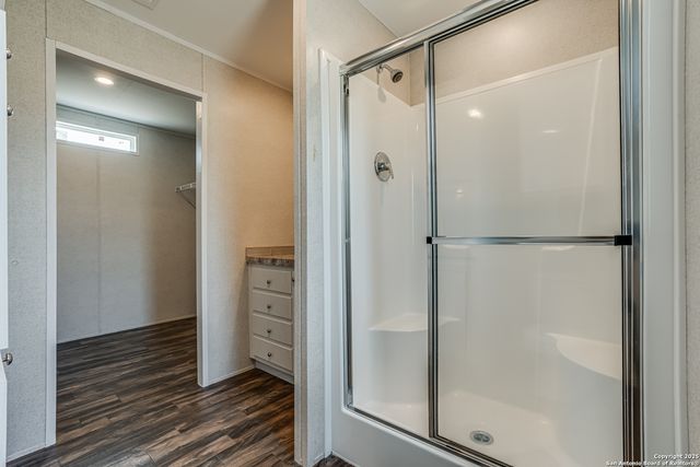 78 Spanish Oak Rd, Somerset, TX 78069