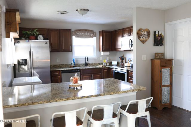 425 Palmetto Court, Jacksonville, NC 28546