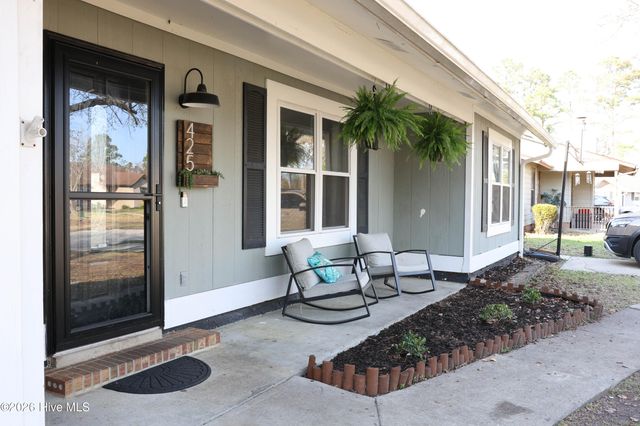 425 Palmetto Court, Jacksonville, NC 28546