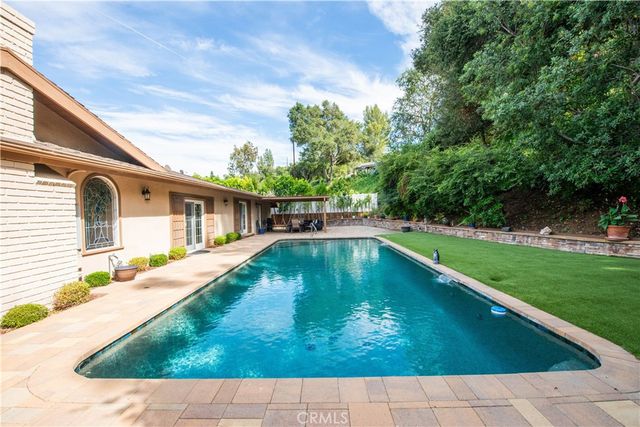 16534 Bosque Drive, Encino, CA 91436