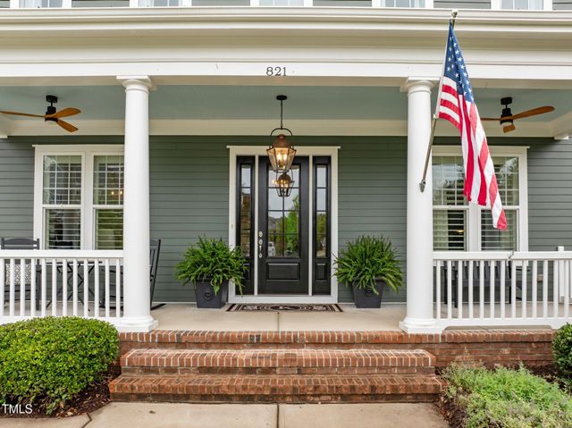 821 Rambling Oaks Lane, Holly Springs, NC 27540