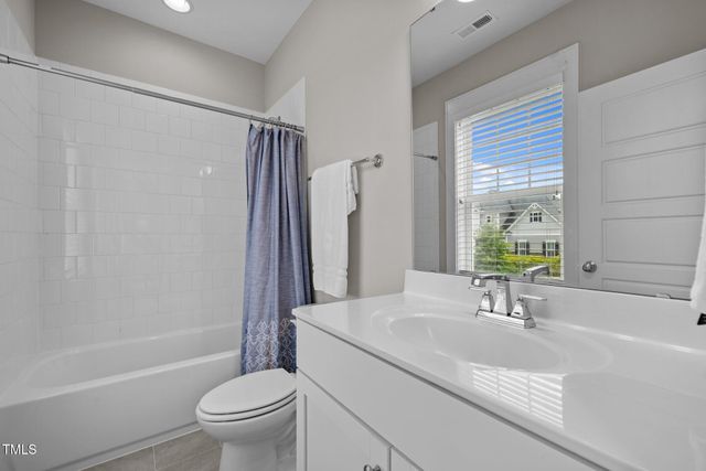 821 Rambling Oaks Lane, Holly Springs, NC 27540