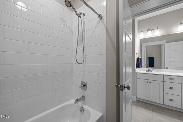 821 Rambling Oaks Lane, Holly Springs, NC 27540