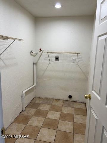 6857 S Melody Avenue, Tucson, AZ 85756