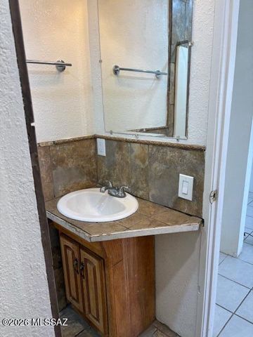 6857 S Melody Avenue, Tucson, AZ 85756