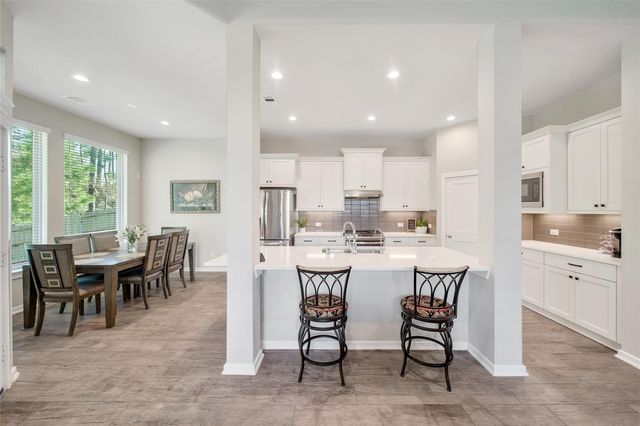 128 Yellow Perch Way, Conroe, TX 77318