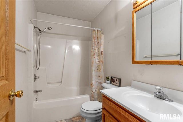 905 HELENE Street, Springfield, IL 62702