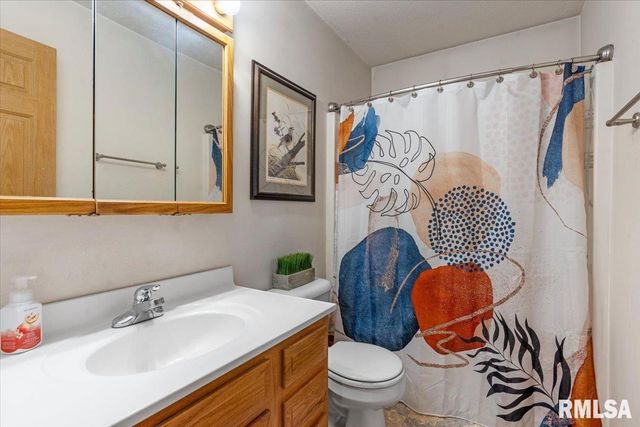 905 HELENE Street, Springfield, IL 62702