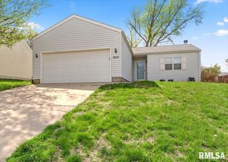 905 HELENE Street, Springfield, IL 62702