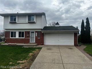 39394 Carrie Drive, Sterling Heights, MI 48313