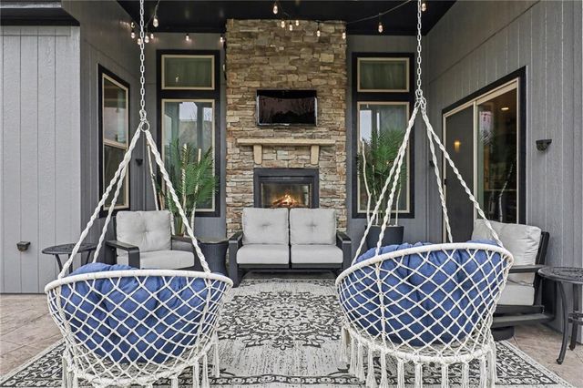 16248 Wedd Street, Overland Park, KS 66085