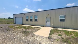 1889 CR 487, Taylor, TX 76574